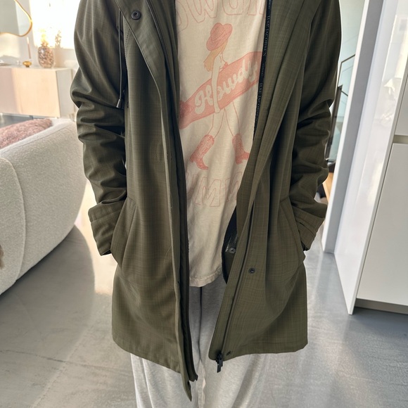 Ilse Jacobsen raincoat - Picture 6 of 6